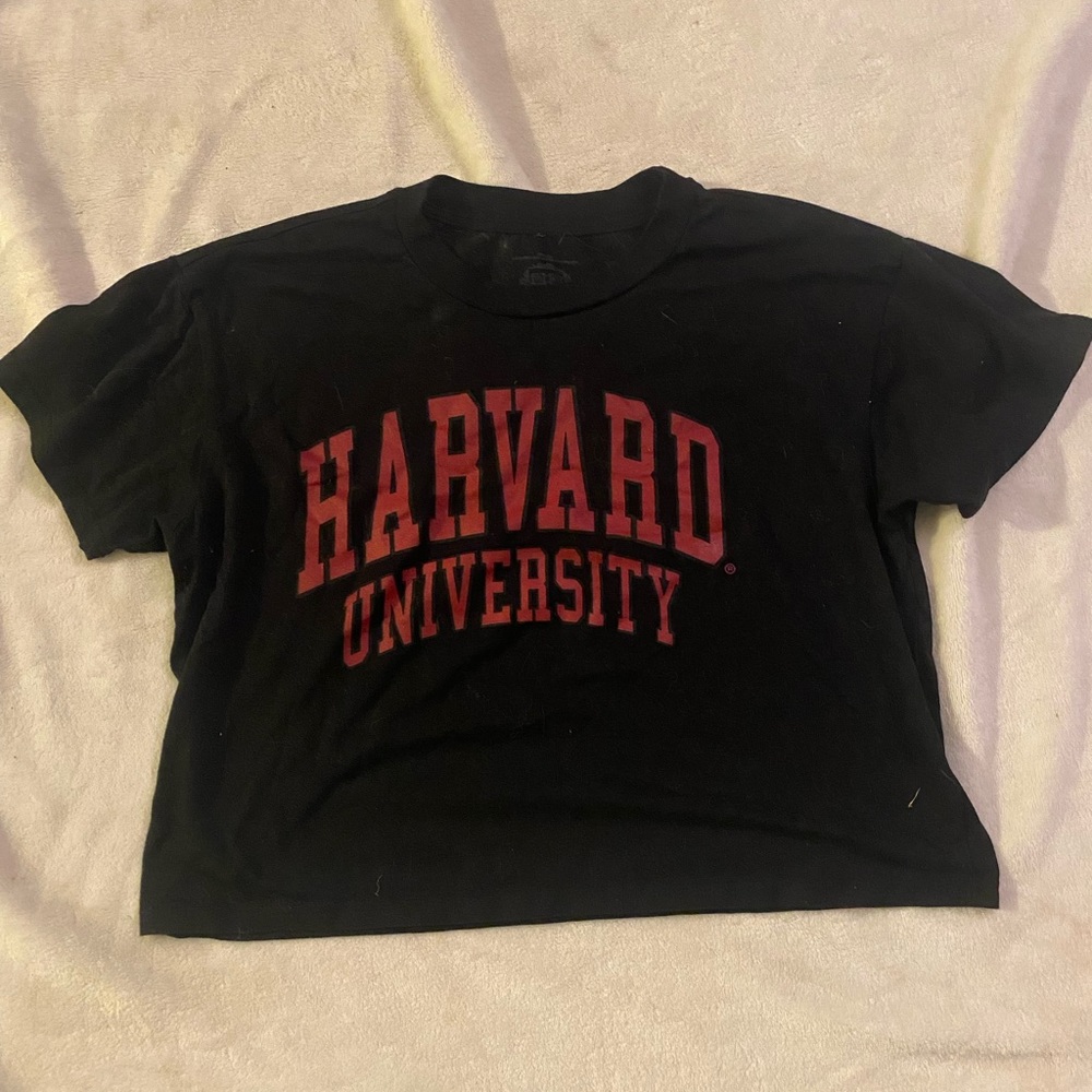 Harvard Tshirt
